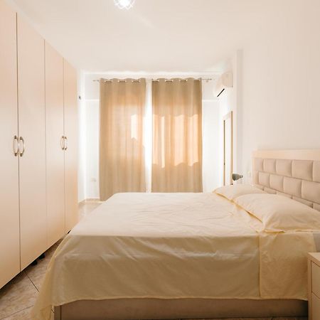 Rs Place 1-Bedroom Apartment Tirana Extérieur photo